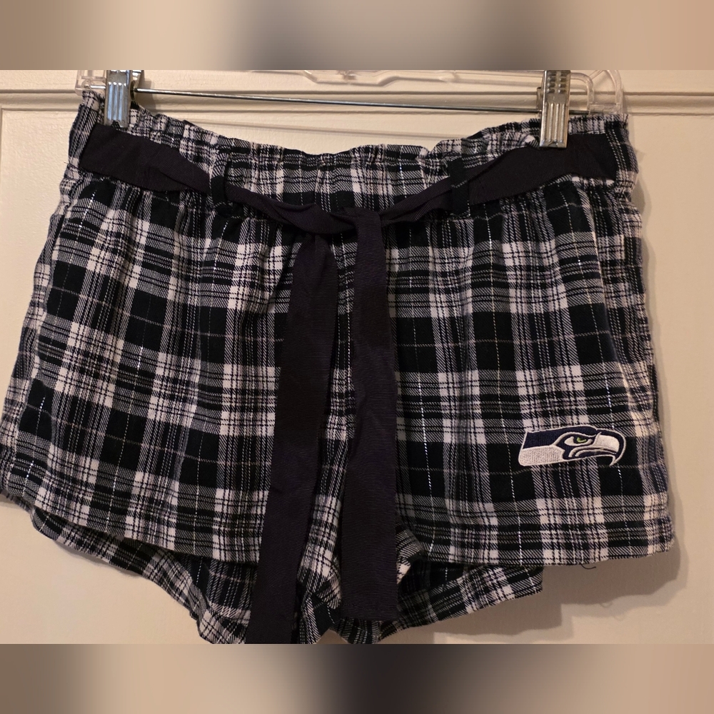 NFL SEATTLE SEAHAWKS PLAID FLANNEL PAJAMA SHORTS - NWOT - SIZE MEDIUM